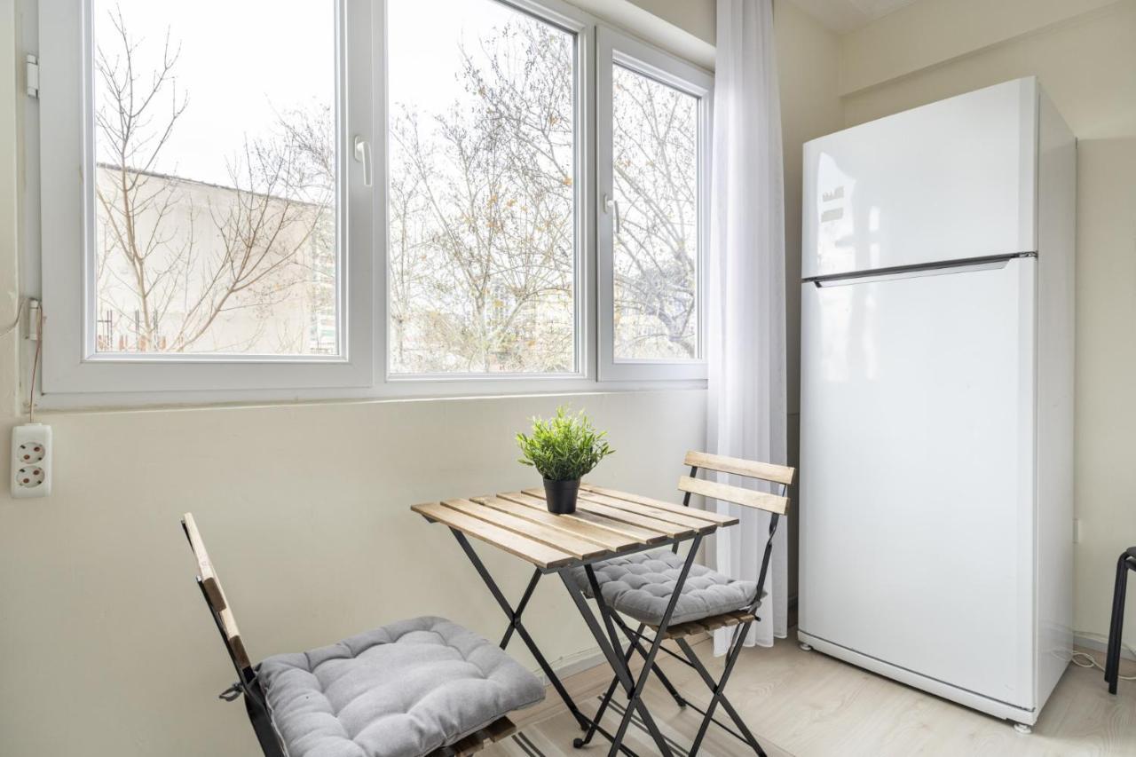 Apartamento Modern Flat With Balcony On Bagdat Street Estambul Exterior foto